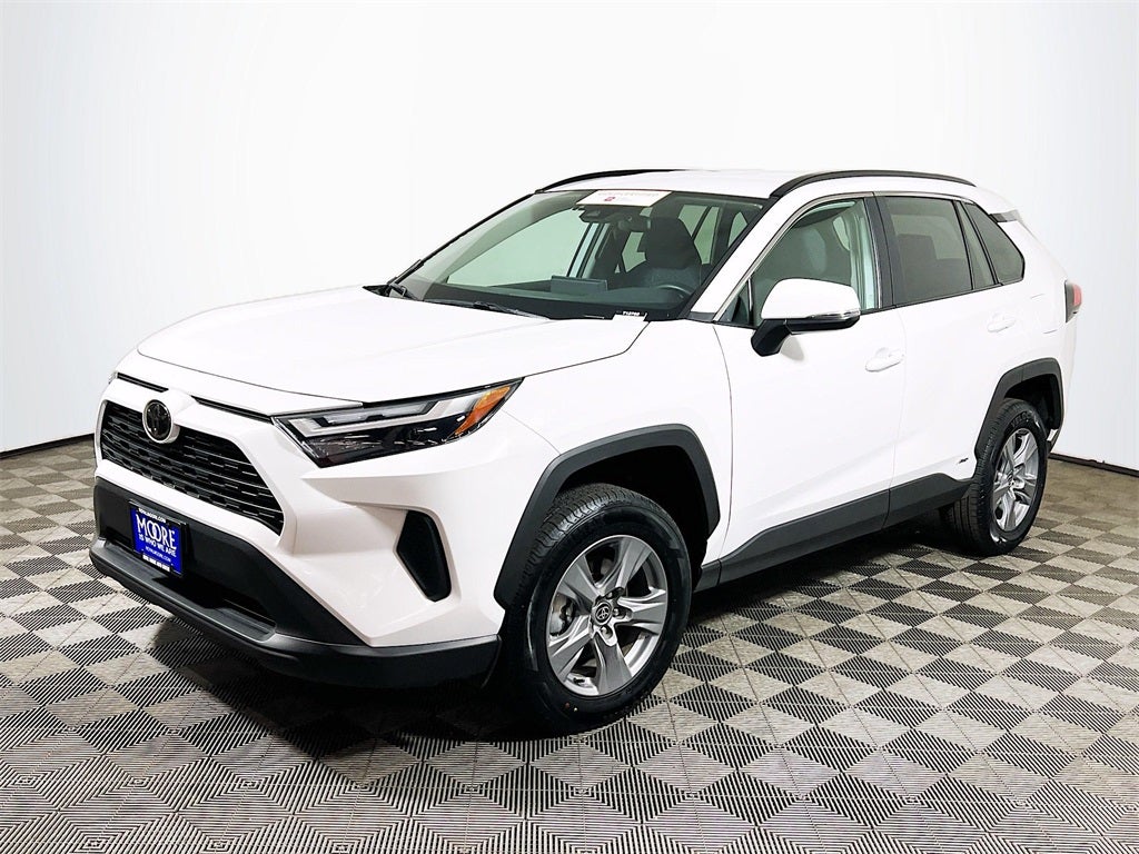 2025 Toyota RAV4 Hybrid XLE