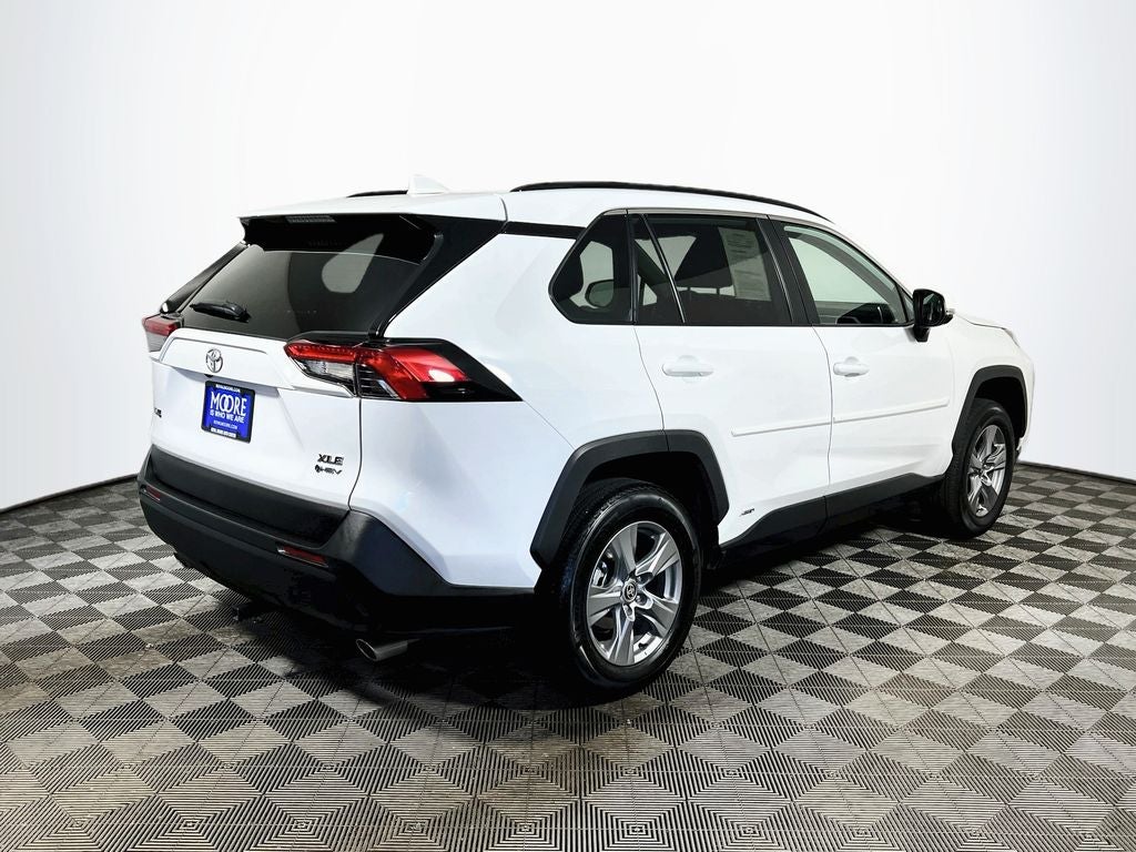 2025 Toyota RAV4 Hybrid XLE