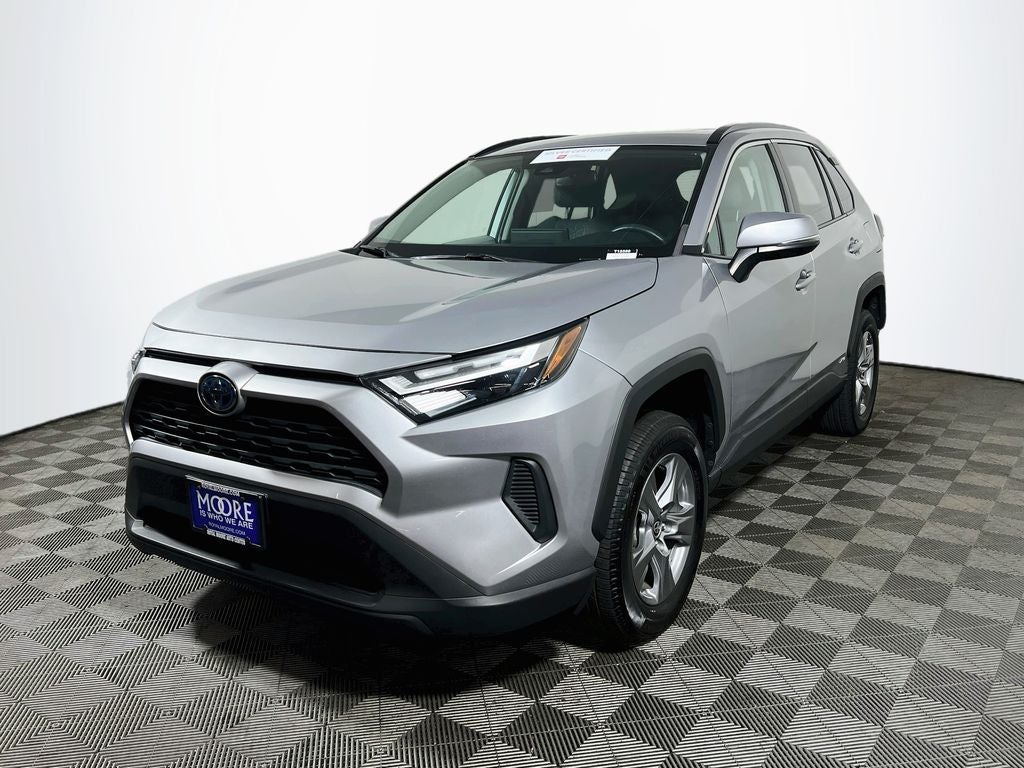 2022 Toyota RAV4 Hybrid XLE