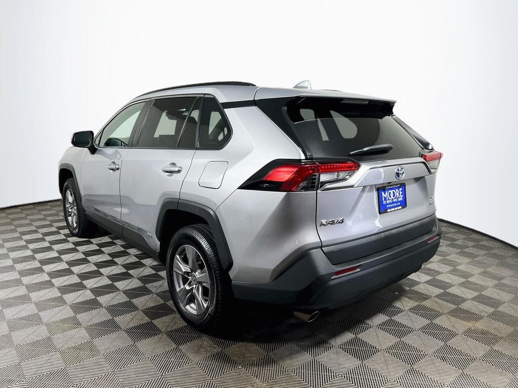 2022 Toyota RAV4 Hybrid XLE
