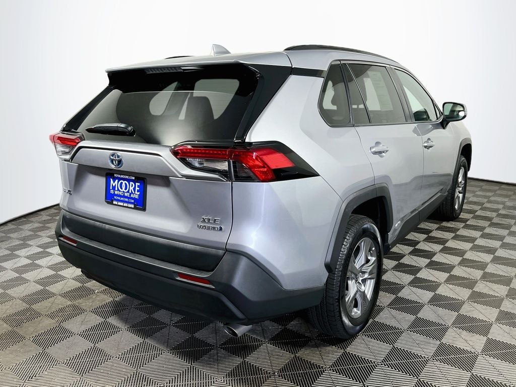 2022 Toyota RAV4 Hybrid XLE