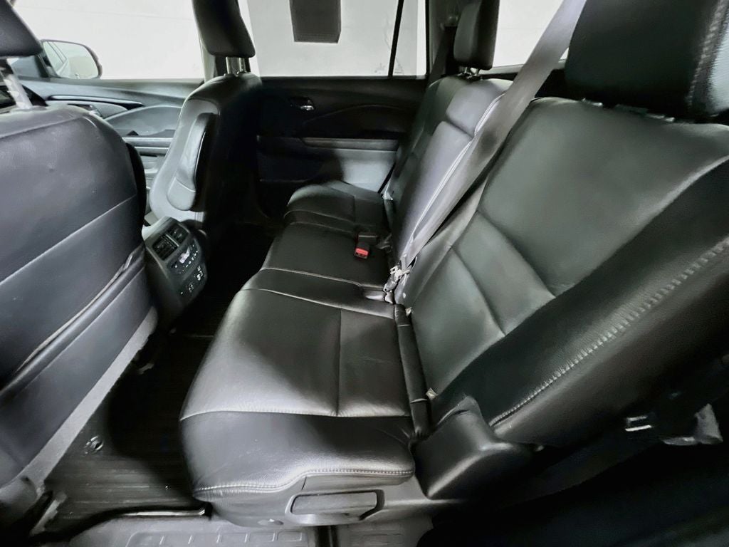 2021 Honda Pilot Touring 8 Passenger