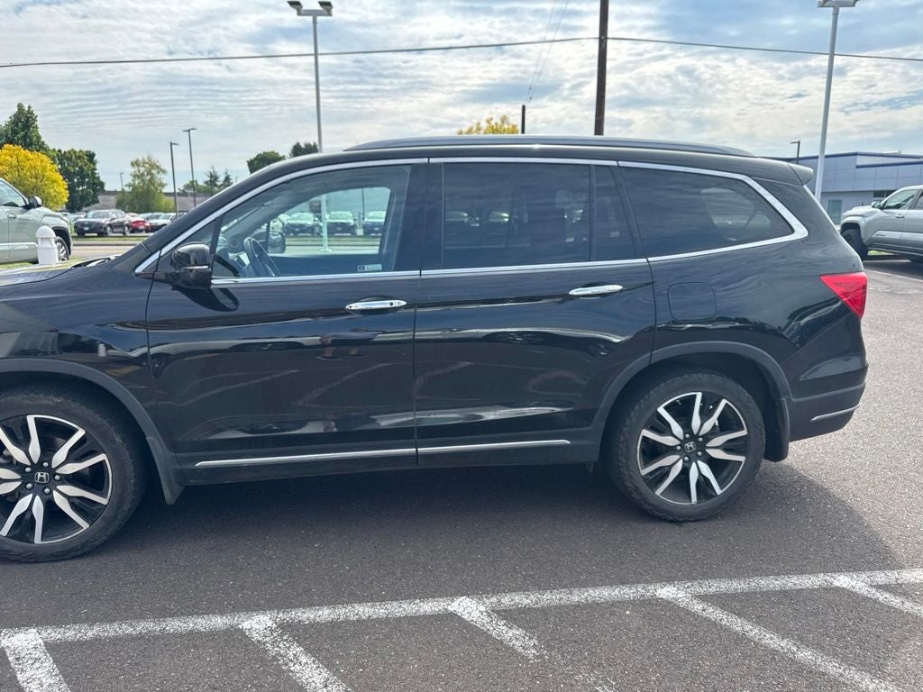 2021 Honda Pilot Touring 8 Passenger