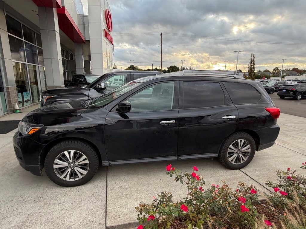 2019 Nissan Pathfinder SL
