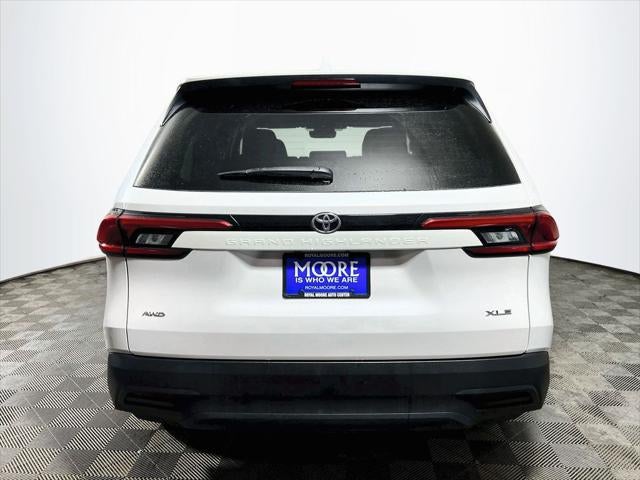 2024 Toyota Grand Highlander XLE