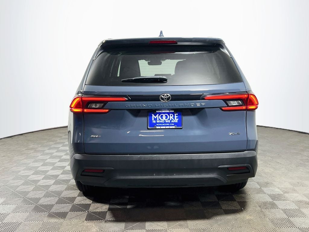 2025 Toyota Grand Highlander XLE