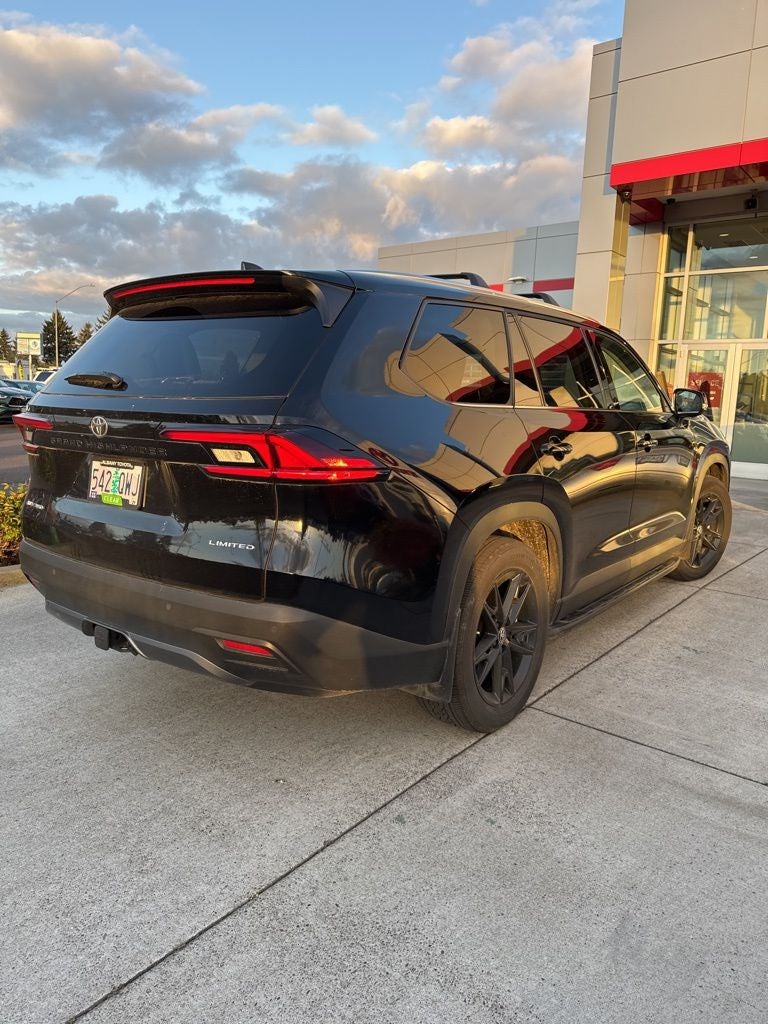 2026 Toyota Grand Highlander Hybrid LE