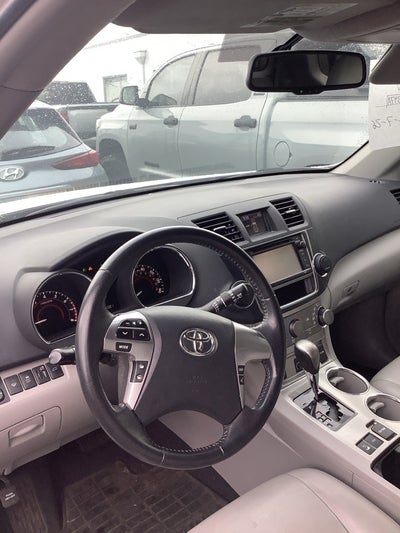 2013 Toyota Highlander SE