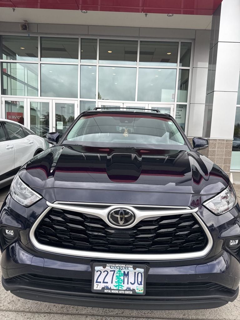 2020 Toyota Highlander LE