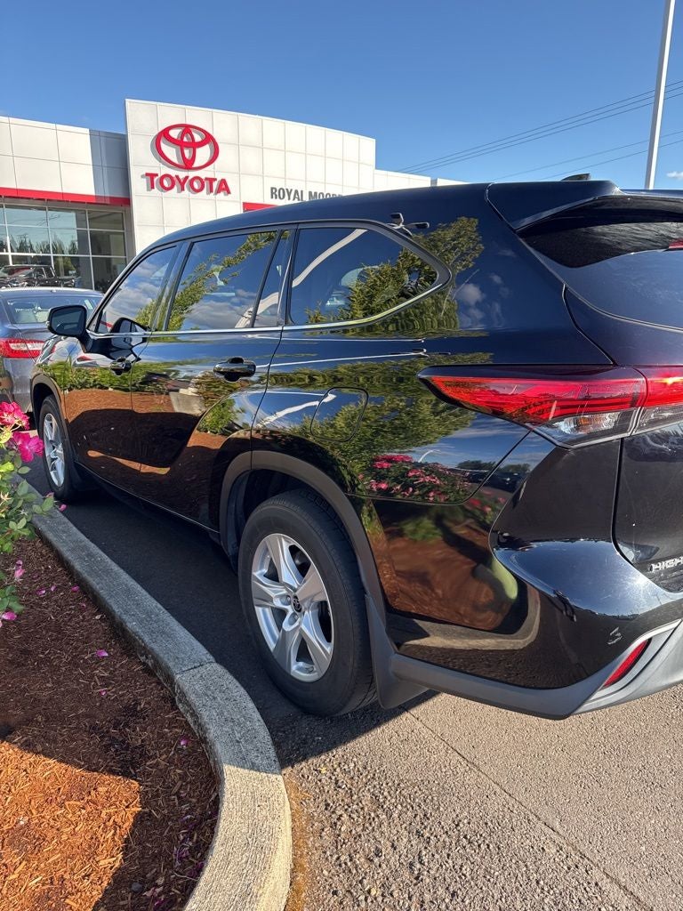 2020 Toyota Highlander LE