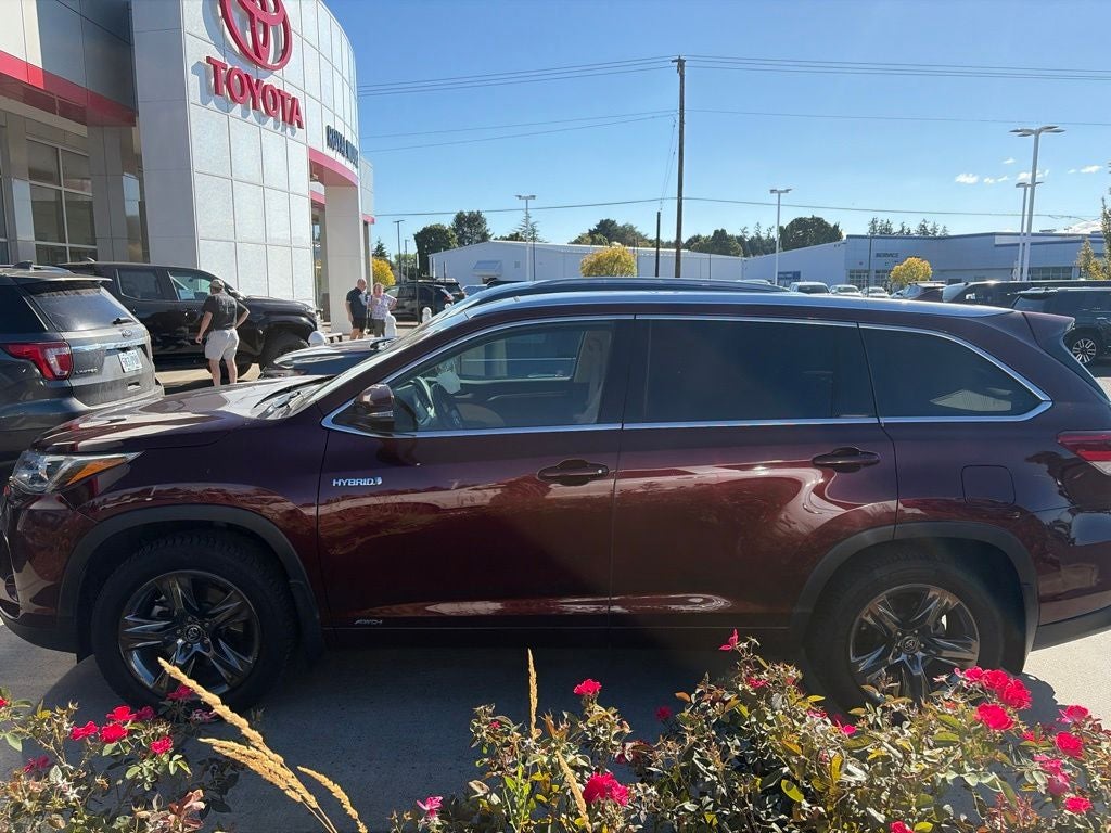 2017 Toyota Highlander Hybrid Limited Platinum