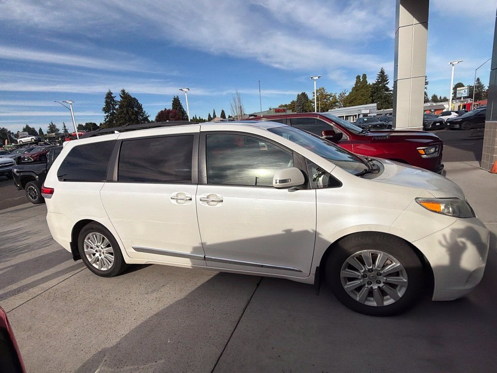2014 Toyota Sienna Limited 7 Passenger