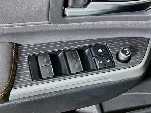 2021 Toyota Sienna XSE 7 Passenger
