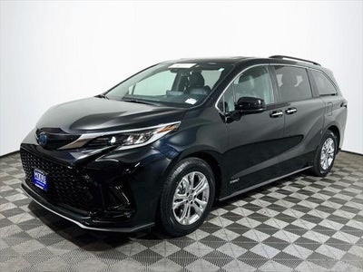 2021 Toyota Sienna XSE 7 Passenger