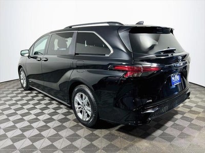 2021 Toyota Sienna XSE 7 Passenger