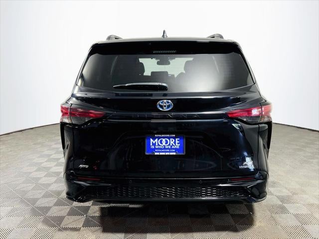 2021 Toyota Sienna XSE 7 Passenger