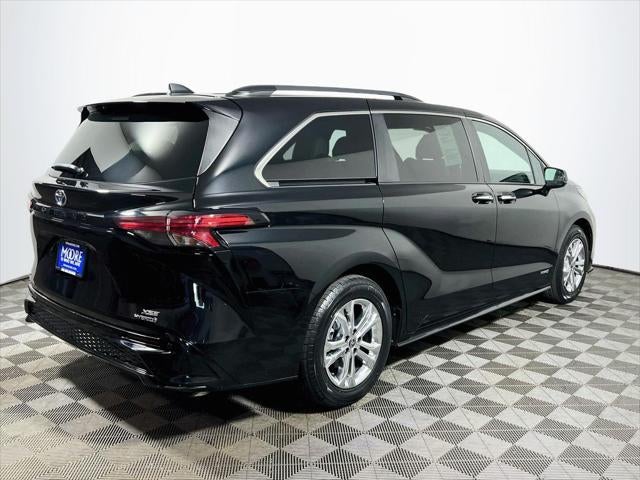 2021 Toyota Sienna XSE 7 Passenger