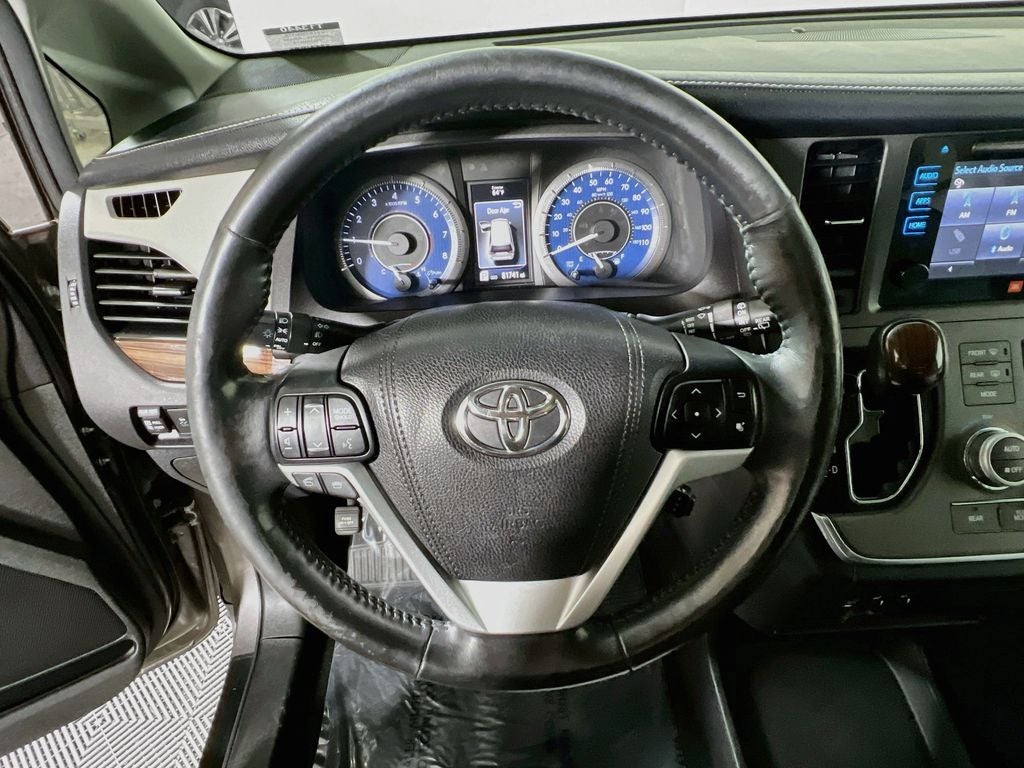 2017 Toyota Sienna Limited 7 Passenger