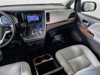 2017 Toyota Sienna Limited 7 Passenger