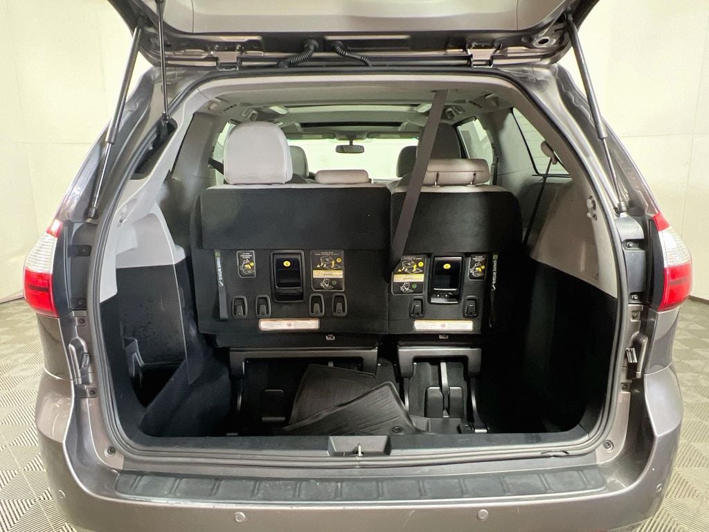 2017 Toyota Sienna Limited 7 Passenger