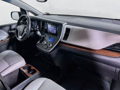 2017 Toyota Sienna Limited 7 Passenger