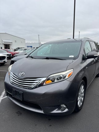 2017 Toyota Sienna Limited 7 Passenger