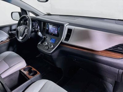 2017 Toyota Sienna Limited 7 Passenger