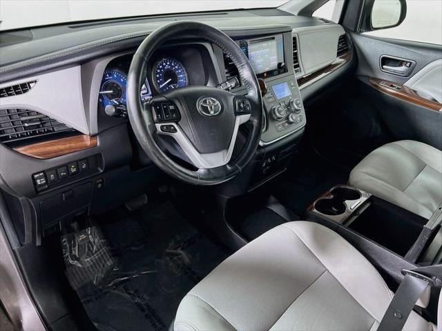 2017 Toyota Sienna Limited 7 Passenger