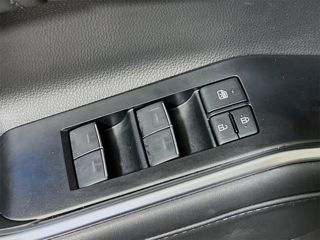2022 Toyota Highlander Hybrid Platinum