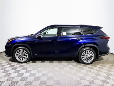 2026 Toyota Highlander Hybrid Platinum