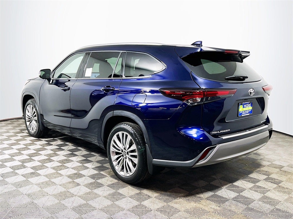 2026 Toyota Highlander Hybrid Platinum