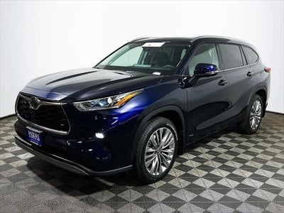 2026 Toyota Highlander Hybrid Platinum