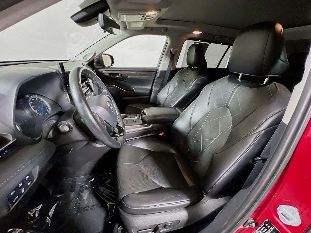 2021 Toyota Highlander Hybrid Platinum