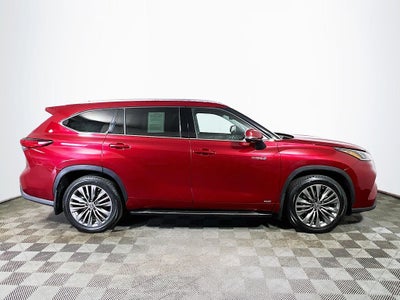 2021 Toyota Highlander Hybrid Platinum