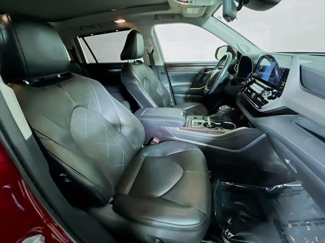 2021 Toyota Highlander Hybrid Platinum