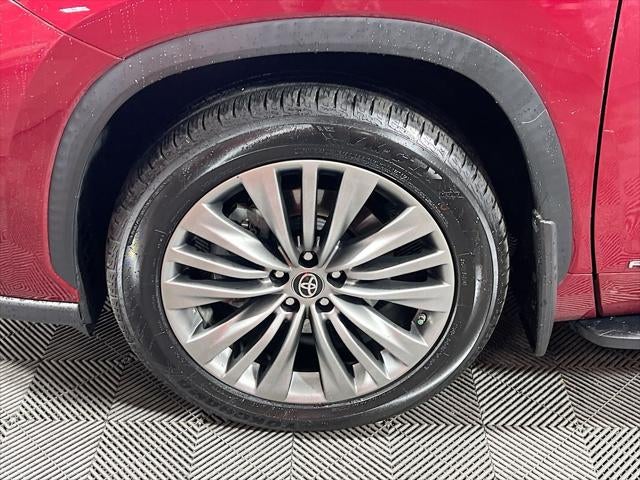 2021 Toyota Highlander Hybrid Platinum