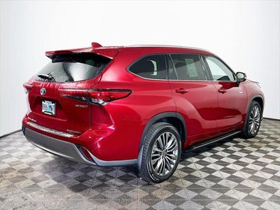 2021 Toyota Highlander Hybrid Platinum