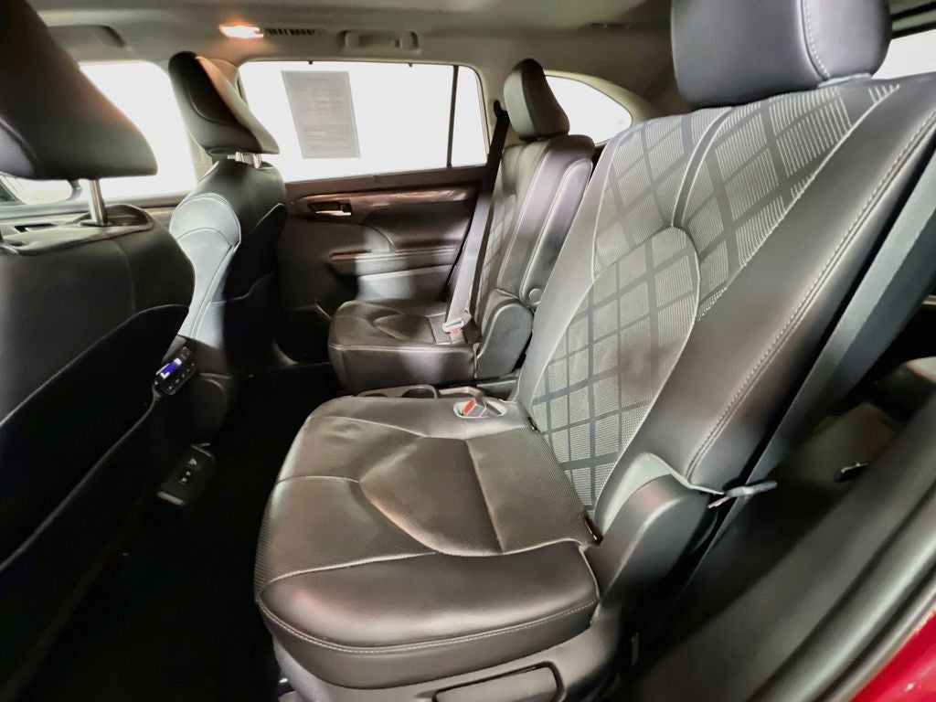2020 Toyota Highlander Hybrid Platinum