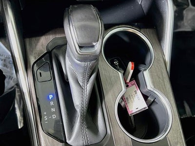 2020 Toyota Highlander Hybrid Platinum