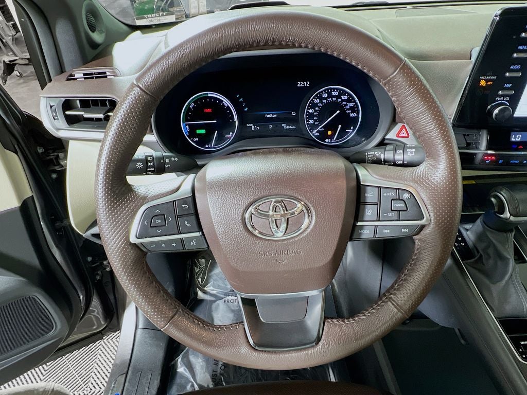 2024 Toyota Sienna Platinum 7 Passenger