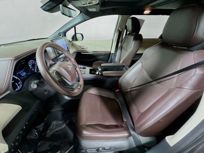 2024 Toyota Sienna Platinum 7 Passenger