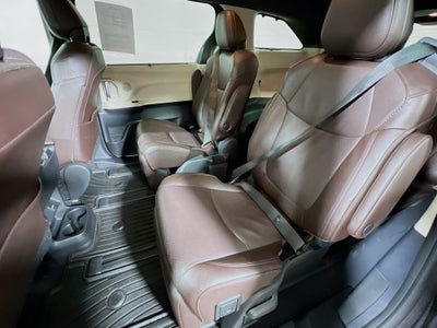 2024 Toyota Sienna Platinum 7 Passenger