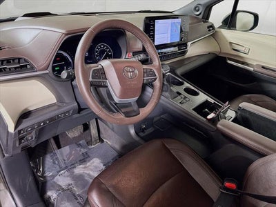 2024 Toyota Sienna Platinum 7 Passenger