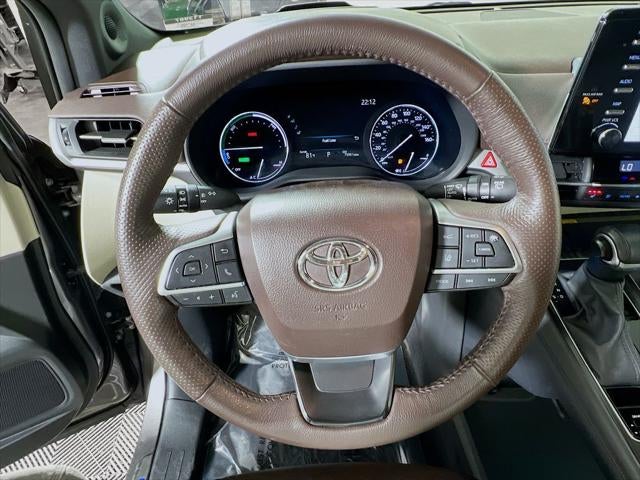 2024 Toyota Sienna Platinum 7 Passenger