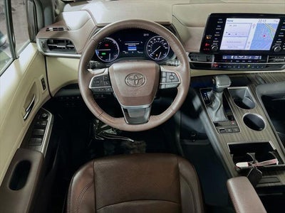 2024 Toyota Sienna Platinum 7 Passenger