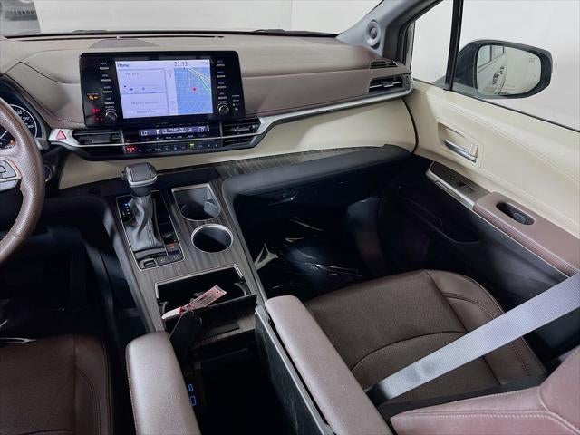 2024 Toyota Sienna Platinum 7 Passenger