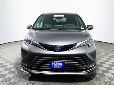2024 Toyota Sienna Platinum 7 Passenger