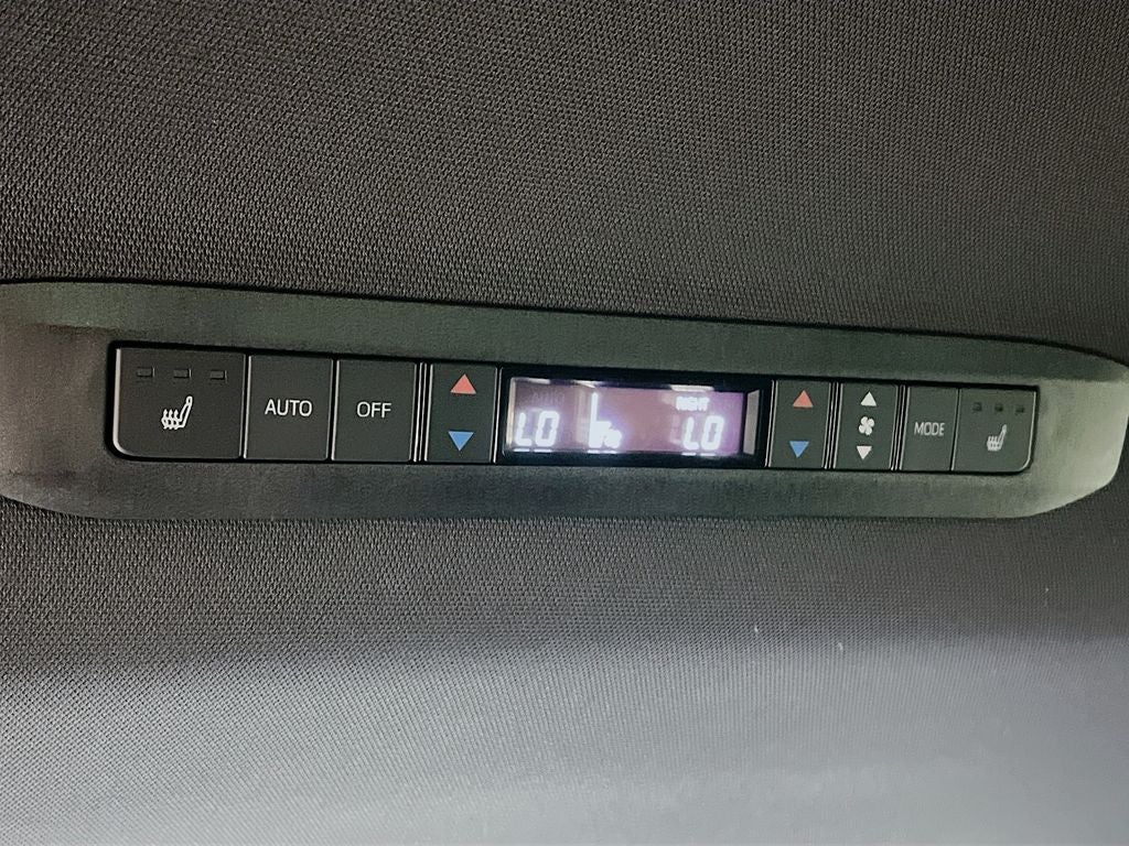 2025 Toyota Sienna Platinum 7 Passenger