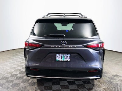2025 Toyota Sienna Platinum 7 Passenger