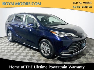 2022 Toyota Sienna Platinum 7 Passenger